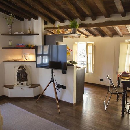 La Mansardina Beccheria Central Apartment 1 Double Bedroom, 1 Sofa Bed Lucca Exterior foto