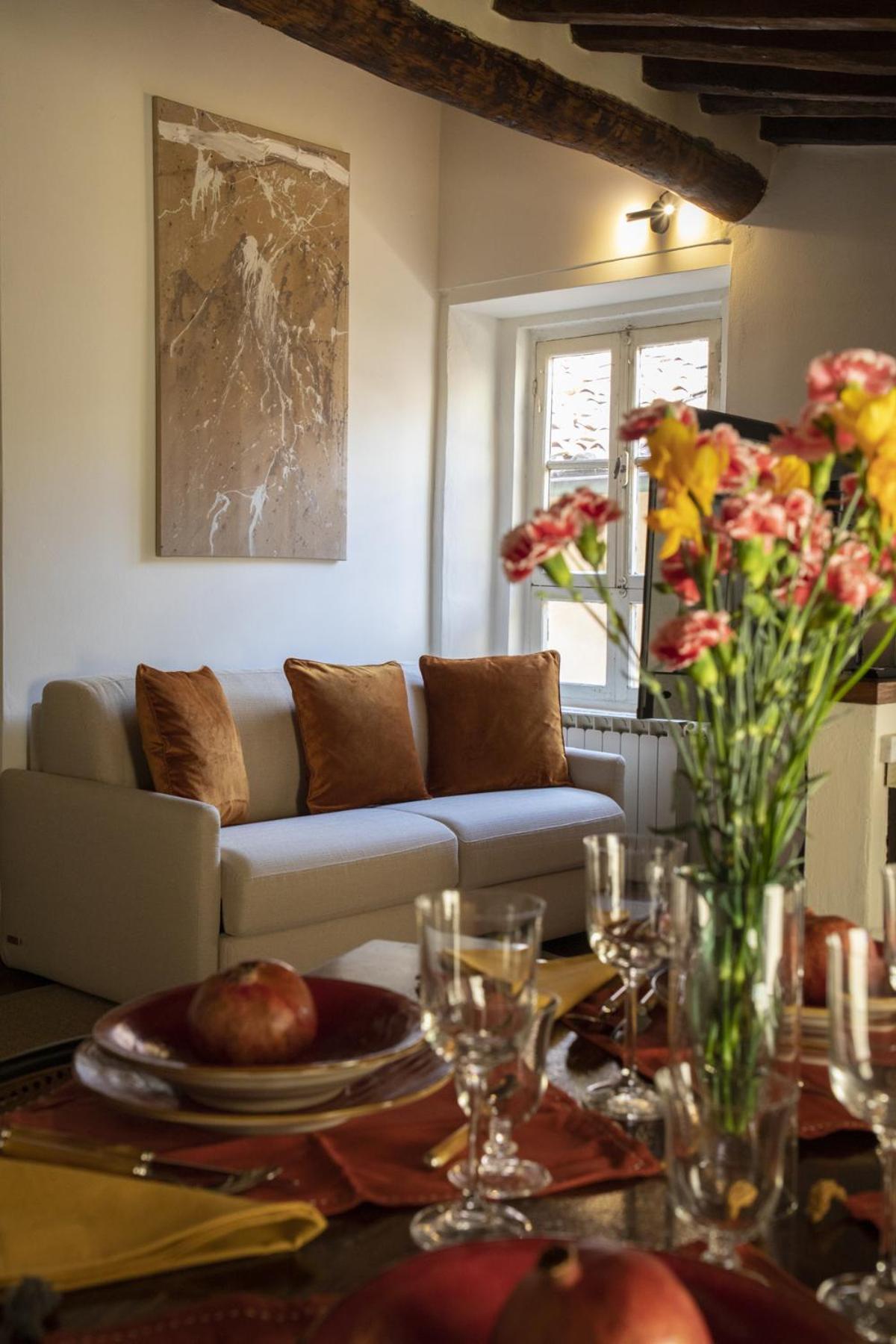 La Mansardina Beccheria Central Apartment 1 Double Bedroom, 1 Sofa Bed Lucca Exterior foto
